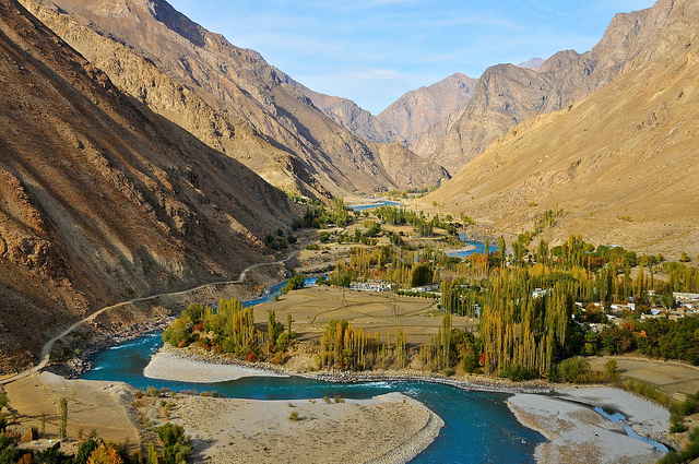 Valle de Wakhan. A la izquierda, Afganistán. A la derecha, Tayikistán. Imagen: Paseos por la Ruta de la Seda